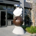 宜家公共藝術(shù)品-平凡的幸福/承擔(dān)。父母永遠(yuǎn)是孩子走向完美人生的基石與溫暖的避風(fēng)港。