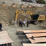 偌大的1300坪建築基地中，尋覓各式各樣的原石，每一塊宛如渾然天成的藝術(shù)品，承載著歷史的沉澱與生命歷程。