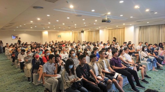 新業(yè)希望透過「客變說明會(huì)」，讓格局、動(dòng)線與擺設(shè)更貼近您理想中的生活，成為您生活幸福的後盾！