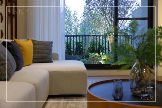 窗戶的品質(zhì)決定住宅的質(zhì)感，簡(jiǎn)約卻不簡(jiǎn)單，讓一扇講究的窗，輕鬆開(kāi)啟全新的舒適生活。