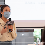 再度邀約來自南投中興新村的老師，認(rèn)識(shí)臺(tái)灣在地草本植被，編綁藥草漢方按摩球，感受『植系療癒力』。