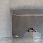 步入大廳往前方望去，雕花恰好成為端景