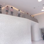 有「小型歌劇院」美譽的【觀峰】迎賓大廳，我們也曾在此舉辦音樂會，弦樂的感染力在這樣的空間更能充分發(fā)揮，3D環(huán)繞音效讓聽眾回味再三！