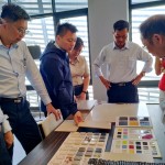 如何將美學(xué)真正實(shí)現(xiàn)在生活中？具備易清理、不易殘留油煙及污漬的人造石檯面與烤漆玻璃，在整體搭配上也需要同步想像，視覺效果的用色等。