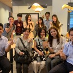 時(shí)序入夏，迎接到一批相當(dāng)活躍的生力軍，期盼在新業(yè)建設(shè)邱正光副總經(jīng)理（右一）及楊世偉經(jīng)理（左一）的帶領(lǐng)下，一起透過(guò)溫煦的笑容與專業(yè)背景，成為住戶最可靠的陪伴。