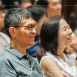 靜靜地聆聽講師的分享，秉持著將美感帶入校園的堅(jiān)持，賦予課本一個(gè)新角色與意義，希望藉由美感可以改變教育的未來。