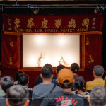 『西遊記-金兜山獨角青牛』看著孫悟空如何對付獨角青牛，救出師父與師弟們，藝師以生動的演繹手法、有趣的口白，圈起在座來賓的目光。