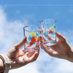 特別致贈新業(yè)設計的「啤酒杯組」作為伴手禮，期盼在這個盛夏日常，為您增添一抹沁涼陪伴。(禁止酒駕，未滿十八歲禁止飲酒)