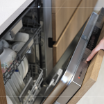 告別飯後清洗碗盤的苦差事，嵌入式洗碗機(jī)完美融入，並因應(yīng)空間條件隨心配置。