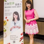 身為健康、瘦身調理方面的專家，怡里營養(yǎng)師也?；钴S於各大電視節(jié)目，感謝營養(yǎng)師親臨新業(yè)與我們家族一同分享健康的美好