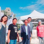 藝術(shù)家現(xiàn)場(chǎng)創(chuàng)作中?？粗髌吩谒囆g(shù)家巧手下逐漸成形，就像萬(wàn)丈高樓平地起，雖有辛勞，但相信成就感終究會(huì)超越一切！