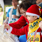 新業(yè)貼心的為上百位路跑住戶準(zhǔn)備經(jīng)典可口的三明治、香蕉及飲品，為揮灑汗水與體力後的家人們補充能量，成為最可靠的後盾。