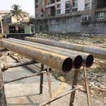 深入地質(zhì)的秘密武器，就是一旁陳列的一支支探鑽用管！ 