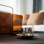 以清新風(fēng)光佐一杯手沖咖啡，喚醒美好的一天。