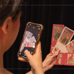 『百廟門企劃』第一件修復(fù)作品–臺(tái)南府城六合境馬公廟，為潘麗水大師在1970年所作，由新業(yè)設(shè)計(jì)成抽獎(jiǎng)小卡，作為講座的亮點(diǎn)紀(jì)念。