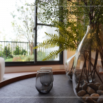 感動(dòng)知遇，為生活帶來(lái)自然窗景，建築重質(zhì)綠化，層次疊庭，建築與自然的相互呼應(yīng)。