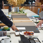 嚴(yán)選合宜的廚具板材，規(guī)劃合適、匹配的物件，擁有多變紋路及色澤，激發(fā)更多的想像空間。