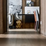 穿過(guò)長(zhǎng)廊，蹲低身子，彷彿透過(guò)小孩子的雙眼看美麗的世界。