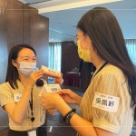 首先引導(dǎo)每組同仁們彼此自我介紹，培養(yǎng)組別間的默契，一起為今日的課程做好準(zhǔn)備。