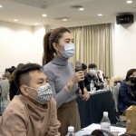 彼此結(jié)識未來的好鄰里好厝邊，現(xiàn)場住戶一一輪流自我介紹。