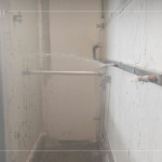 根據(jù)水密性測試規(guī)範(fàn)，選用螺旋式專用噴頭，以精確模擬雨水噴灑、滲透等情境。