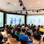 由『東華皮影劇團』營運總監(jiān)分享各國影偶的特色，不論是製作設(shè)計、雕刻技巧，或是操桿數(shù)量都大有不同，道出師傅們的匠心獨具。