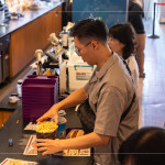 為每位住戶準(zhǔn)備香甜可口的爆米花與清涼飲品，不只擁有視覺(jué)與聽(tīng)覺(jué)享受，也同時(shí)滿足味蕾。