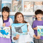 繽紛畫作、燦爛笑容，藉由相機留下美好記憶。