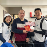 新業(yè)夥伴親自投入送餐過程，藉由行動(dòng)公益，成為他人的希望與祝福。