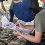 記下我們這一次的行動記錄表，經(jīng)由這一次的『綠色行動』，我們撿起了7.6公斤的可回收垃圾，與24.3公斤的不可回收垃圾。