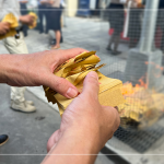 新業(yè)團(tuán)隊(duì)抱著虔誠、喜悅的心，期許內(nèi)心的想望與希冀被聽見，祈願工程平安順利。