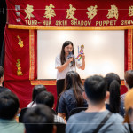 由東華皮影劇團自製的獨特『紙影戲偶』–孫悟空、鐵扇公主、牛魔王造型，作為當(dāng)天伴手禮之一，讓大朋友與小朋友動動手指彩繪與DIY。