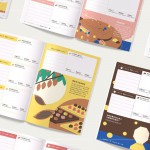 與教育局合作推出美感聯(lián)絡(luò)簿，經(jīng)過插畫家的用心設(shè)計(jì)，讓書寫、閱讀更輕鬆有趣。