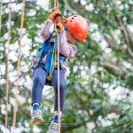 上攀到制高點(diǎn)後的降落，更需要有勇氣與膽識(shí)，小小的成就感就此萌芽而生。
