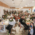 將這一年的回憶與感恩，編織成圈，同時也蘊含著希望與愛，感謝新業(yè)家人們今年的陪伴，願此祝?；髅篮闷?，珍藏於心間。