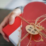 致上一份年節(jié)好禮，即早遞出的暖心問候，是新業(yè)別出心裁的心意，願將這份心意
及祝福，一同分享給親朋好友。