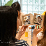 體驗(yàn)活動—手作押花相框，剪貼各式花材，拼貼屬於自己與家人們的回憶，裱入相框，擺至家中，妝點(diǎn)日常美好。