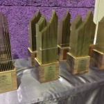 新銳建築師獎座一排排陳列著，就像替臺中這座宜居城市畫出逼真的天際線，很榮幸新業(yè)也融入這片臺中願景中。