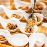 烤燕麥脆片搭配堅果與果乾，經(jīng)過長時間溫火烘烤，入口咀嚼保有豐富的香氣及香脆的口感。