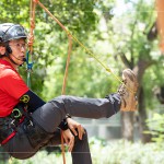 由東海小棧-黃博森老師擔(dān)任講師，分享攀樹小訣竅搭配專業(yè)說明，樹木直徑需大於10公分才符合規(guī)定，可承重200kg的重量，是一項(xiàng)非常安全的戶外活動(dòng)。