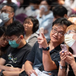 每一句對話，都在描繪未來生活的輪廓，這場客變說明會中，家的雛形悄悄成形。