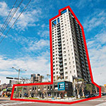 住家寬敞方正，建材配備高檔。